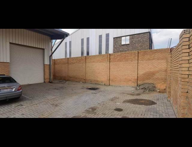 INDUSTRIAL PROPERTY TO RENT IN N4 GATEWAY INDUSTRIAL PARK